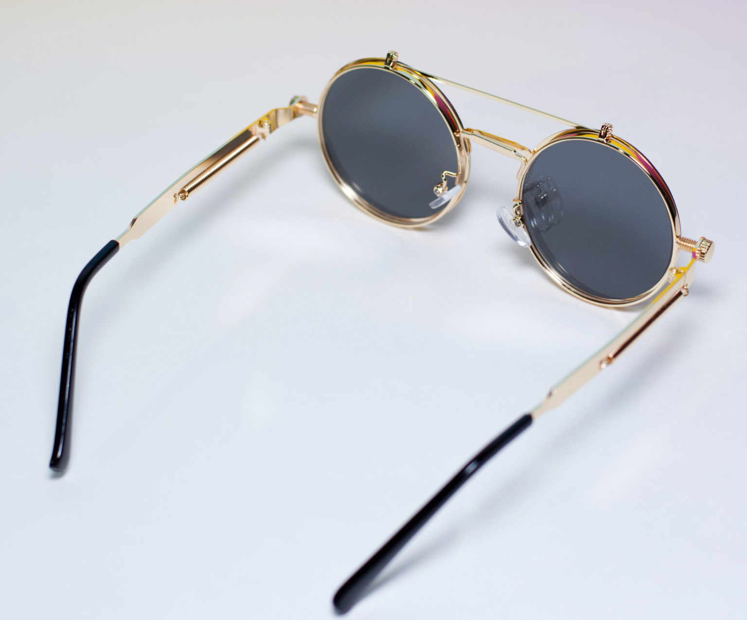 DW Flips | Retro Round Flip Up Sunglasses – Bold Fashioned